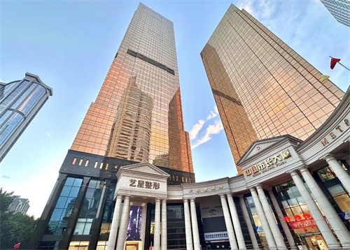 廣州藝星4月星粉節(jié)：微整/皮膚/整外科通通美力鉅惠，消費(fèi)每滿1萬享開盲盒一次