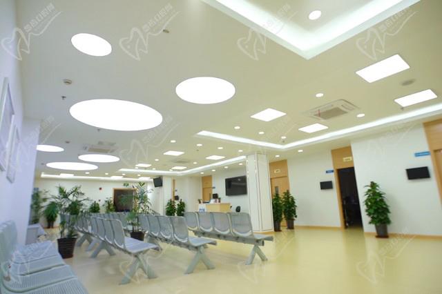 上海和平眼科醫(yī)院是公辦還是民辦