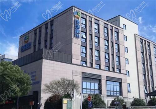 上海普瑞眼科醫(yī)院正規(guī)嗎？當然且從收費標準和醫(yī)生介紹看性價比很高